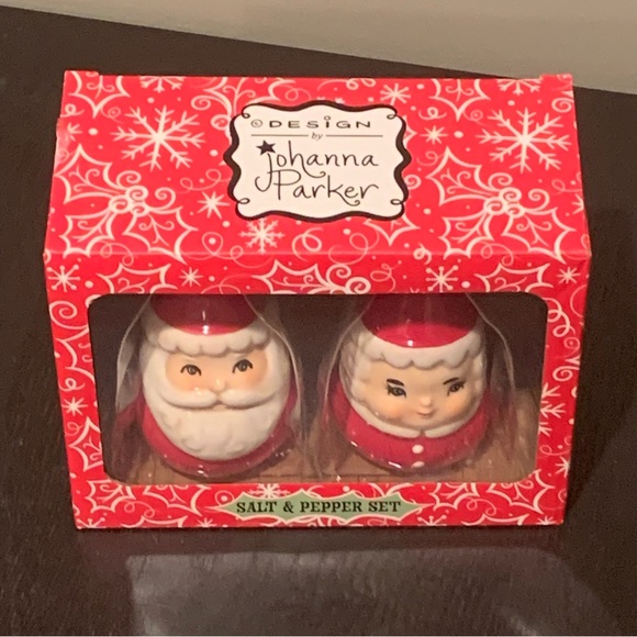 Johanna Parker Santa & Mrs. Claus Christmas Salt & Pepper Shaker Set - Picture 4 of 5
